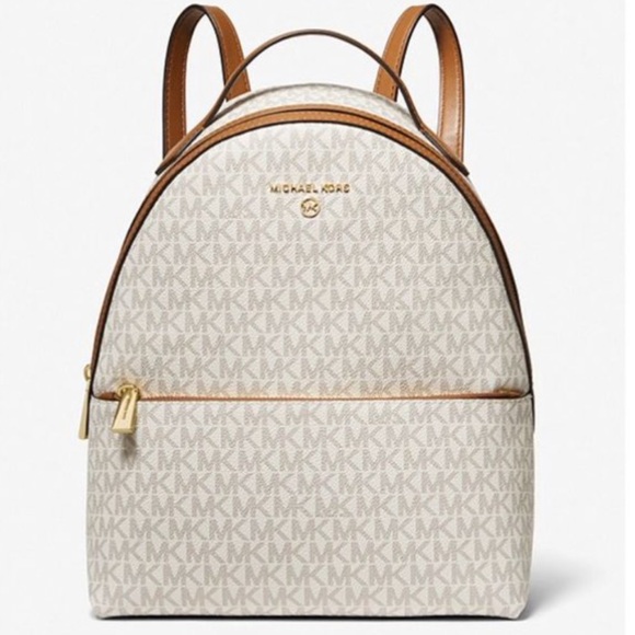 Michael Kors Womens Valerie Medium Logo Backpack 30F2G9VB2B-149 (Vanilla)
NWT - Picture 4 of 16
